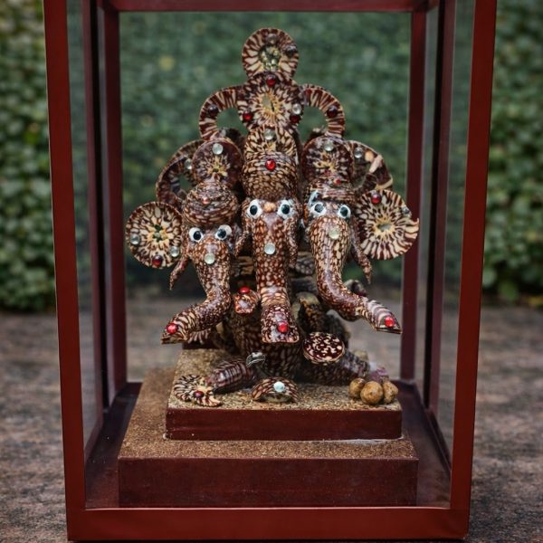 Teen Mukhi Ganesh Jii Supadi Moorti (7 inch)